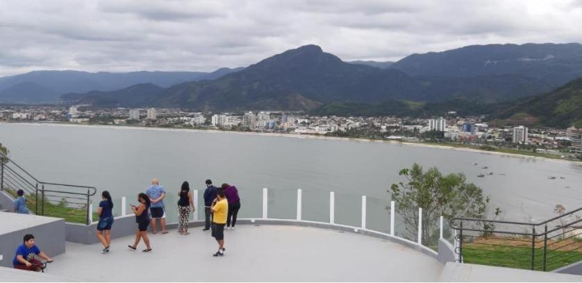 Apto Lindo 2 Dor Piscina Ar Internet 101 A Caraguatatuba Kültér fotó